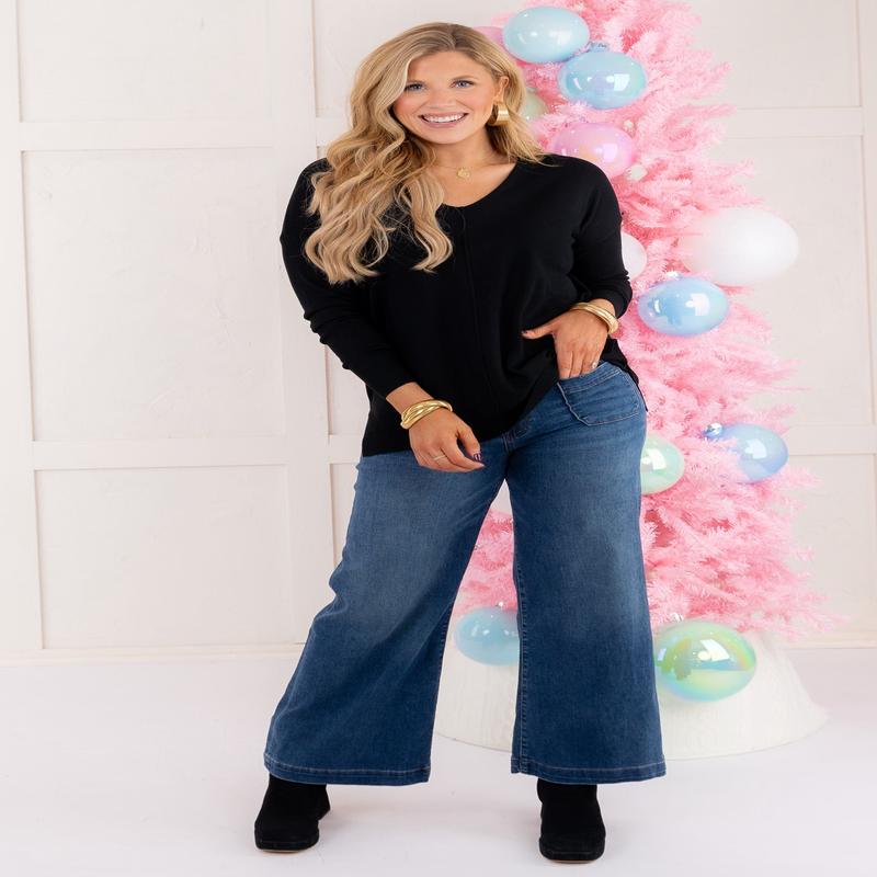 Hold Me Close Sweater - Black - DOORBUSTER