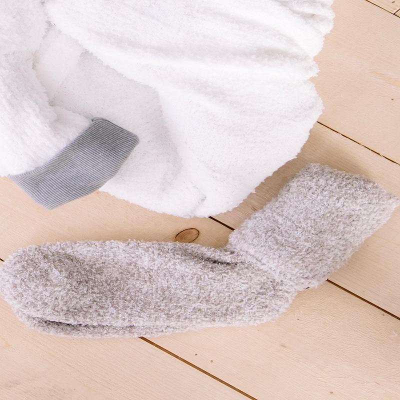 Barefoot Dreams Cozychic Stone/White Heathered Socks