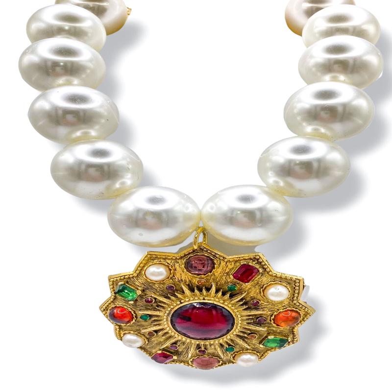 Made in the Deep South 1960s Cabachon Brooch 1970s Necklace