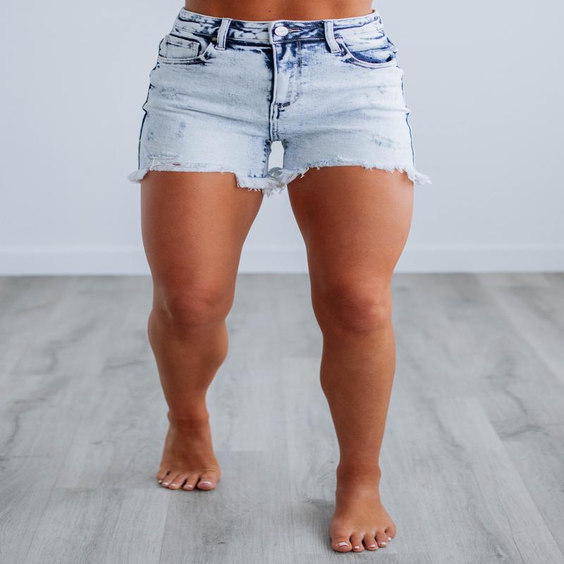 Carlie Risen Shorts - Vintage Light Wash