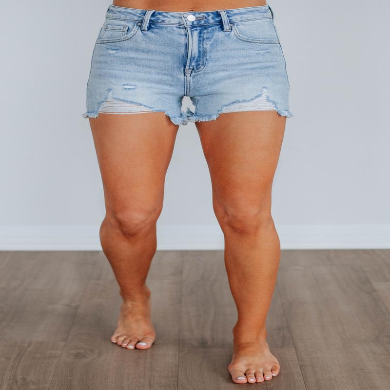 Chicago Risen Shorts - Light Wash