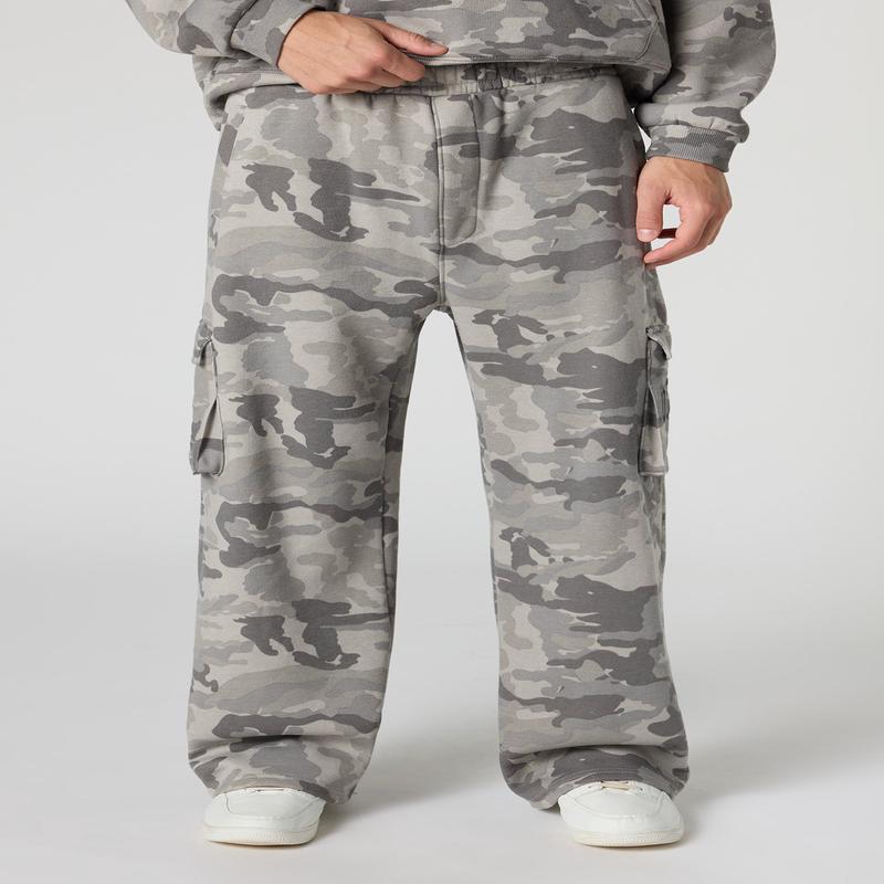 Embossed Pocket Cargo Baggy Fleece Sweatpant