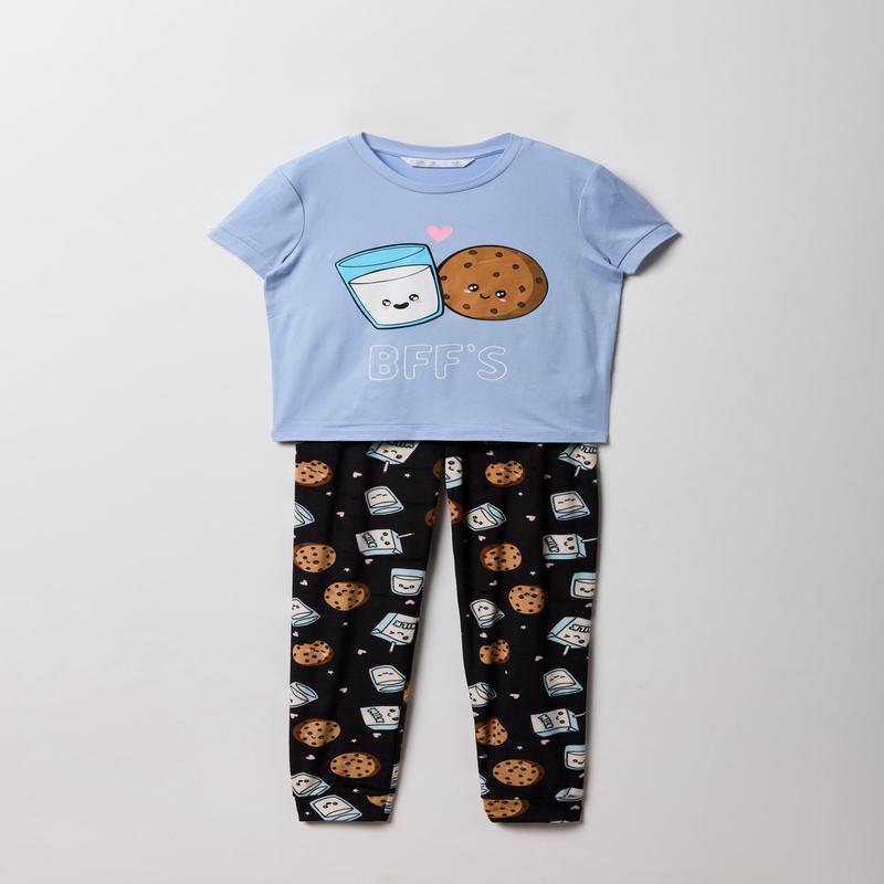 Girls Cute Graphic T-Shirt & Printed Velour Pajama Set