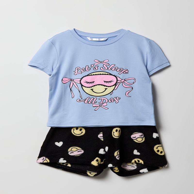 Girls Graphic T-Shirt & Plush Short Pajama Set