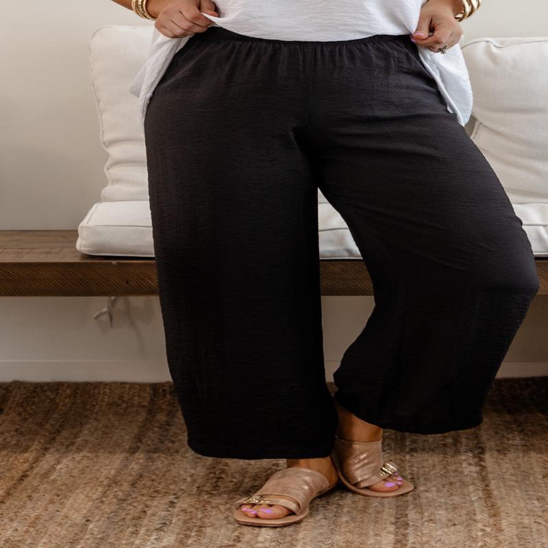 Holding On Cropped Pant - Black