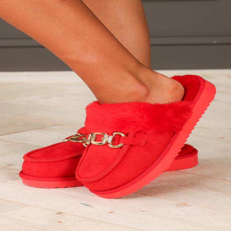 DOORBUSTER TWT Exclusive Davos Red Slippers