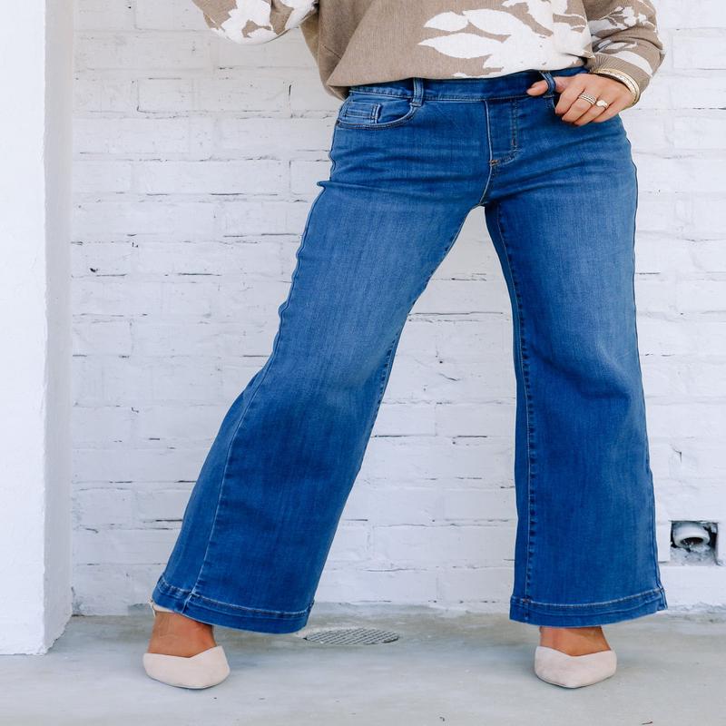DOORBUSTER Tribal Audrey Faded Blue Pull On Wide Leg Jean