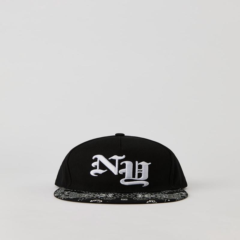 Chapeau  bouton-pression  imprim bandana et broderie NY