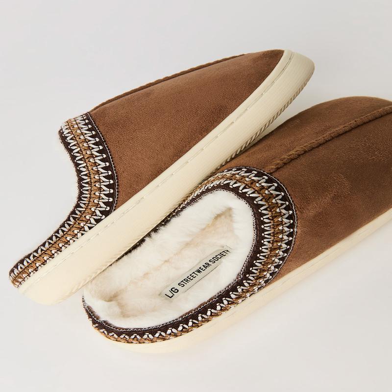 Pantoufles  garniture brode double de similifourrure