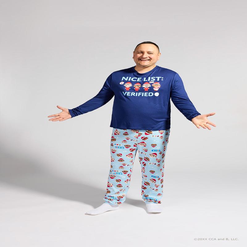 Mens Fammy Jammies Texting Crew The Elf on the Shelf Pajama Set