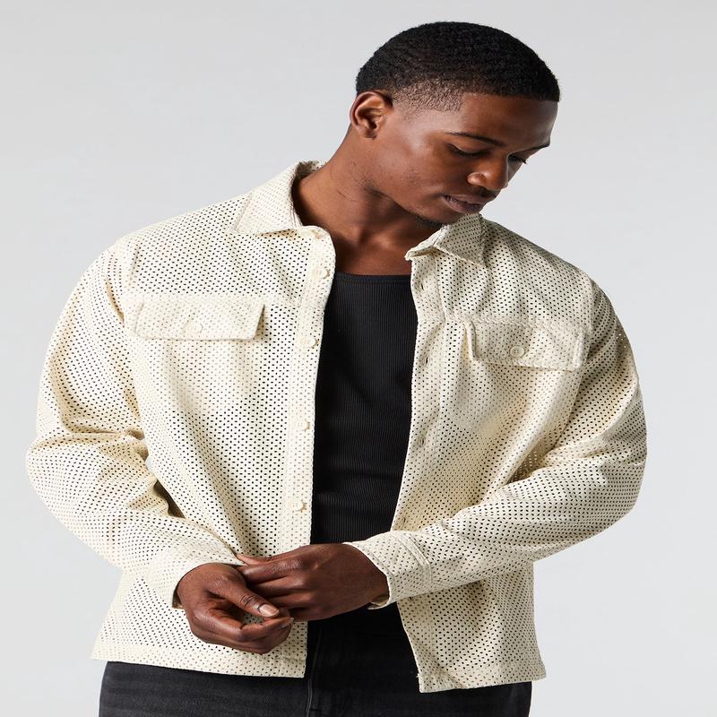 Haut boutonn en similicuir perfor