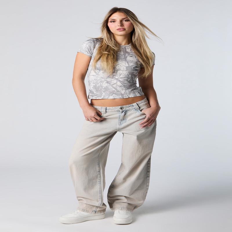 Jean rigide  taille basse et jambe ballon