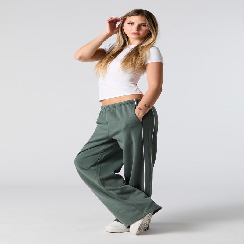 Pantalon cargo en molleton avec dtail passepoil et jambe large