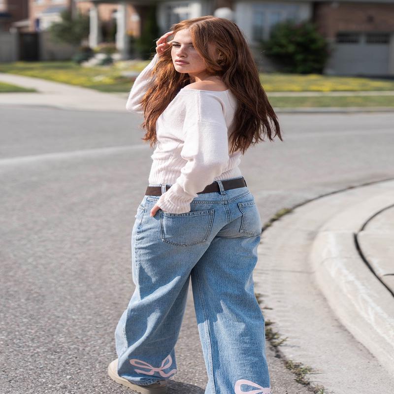 Bow Graphic Low Rise Skater Jean