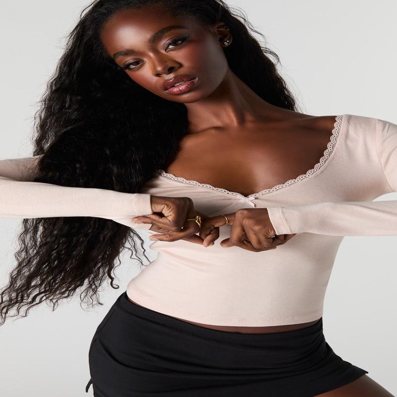 Lace Trim V-Neck Long Sleeve Top