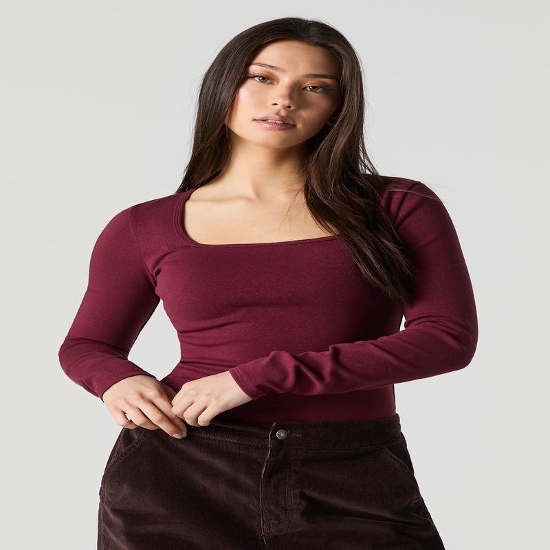 Haut  encolure carre et manche longue