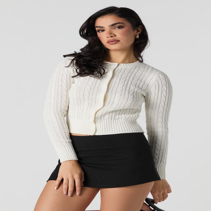 Cardigan en tricot mailles torsades