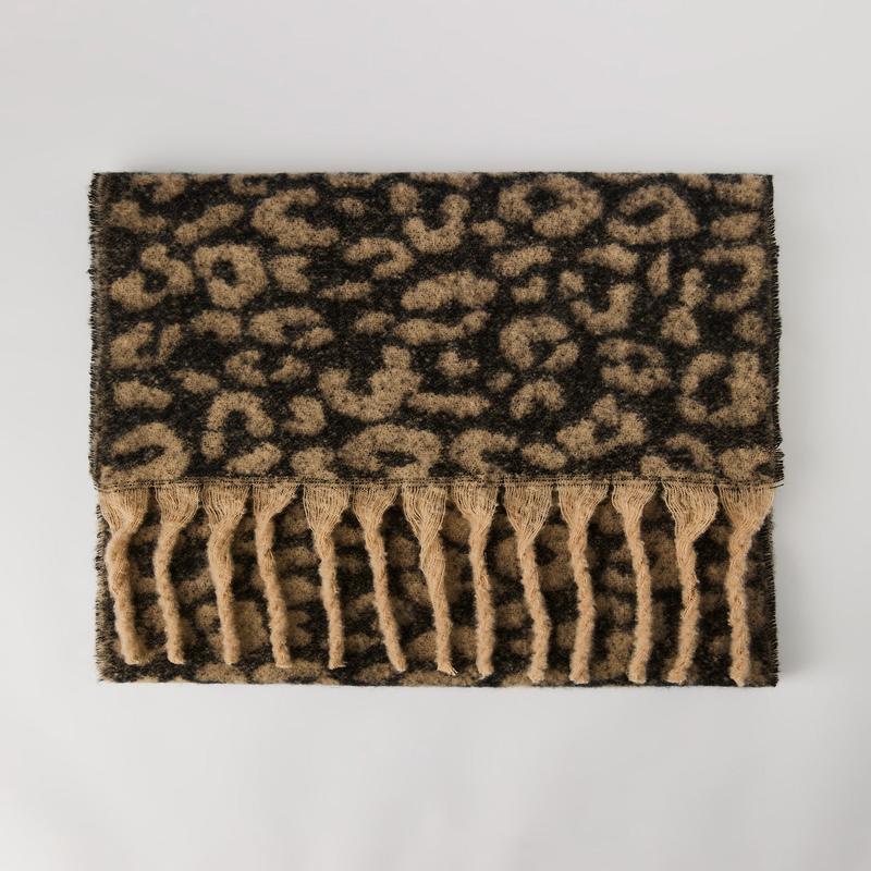 Cheetah Boucl Scarf