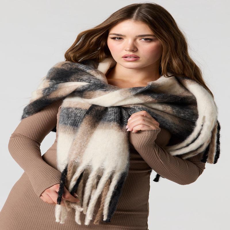 Plaid Chunky Knit Scarf