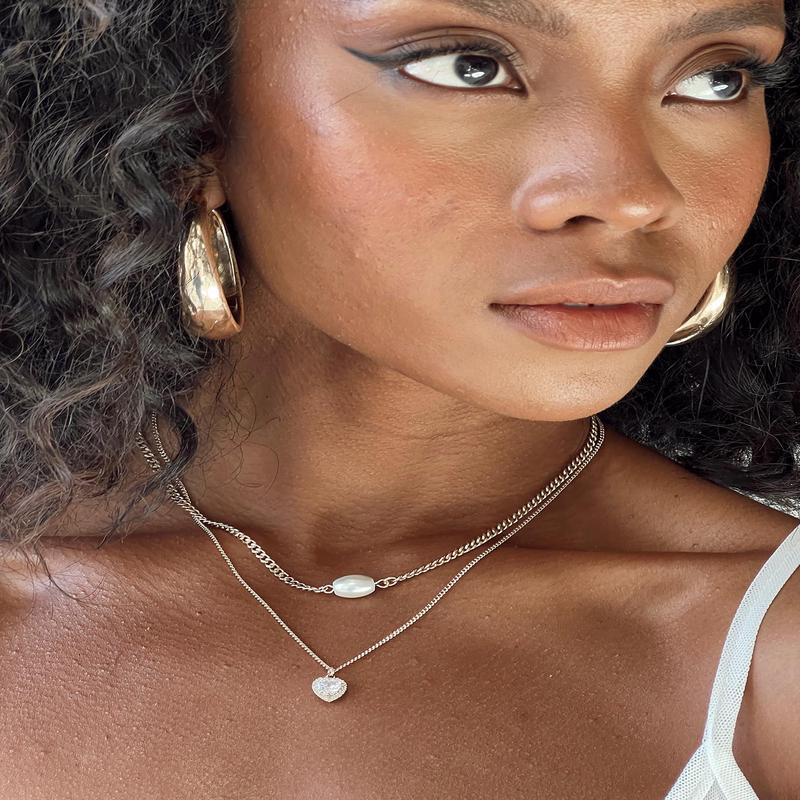 Hold Me Close Necklace Set Gold