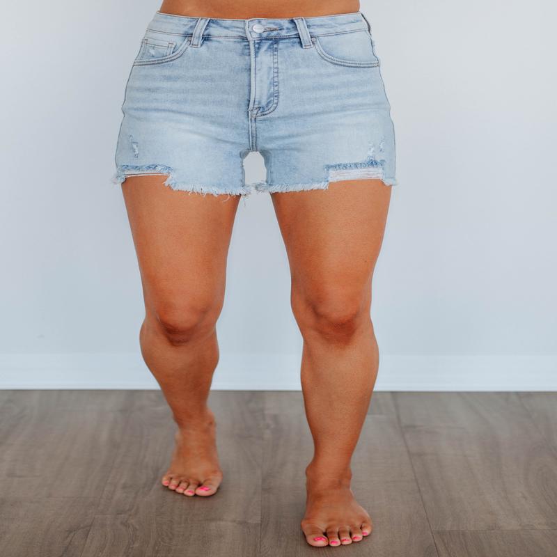 Maddie Risen Shorts - Light Wash