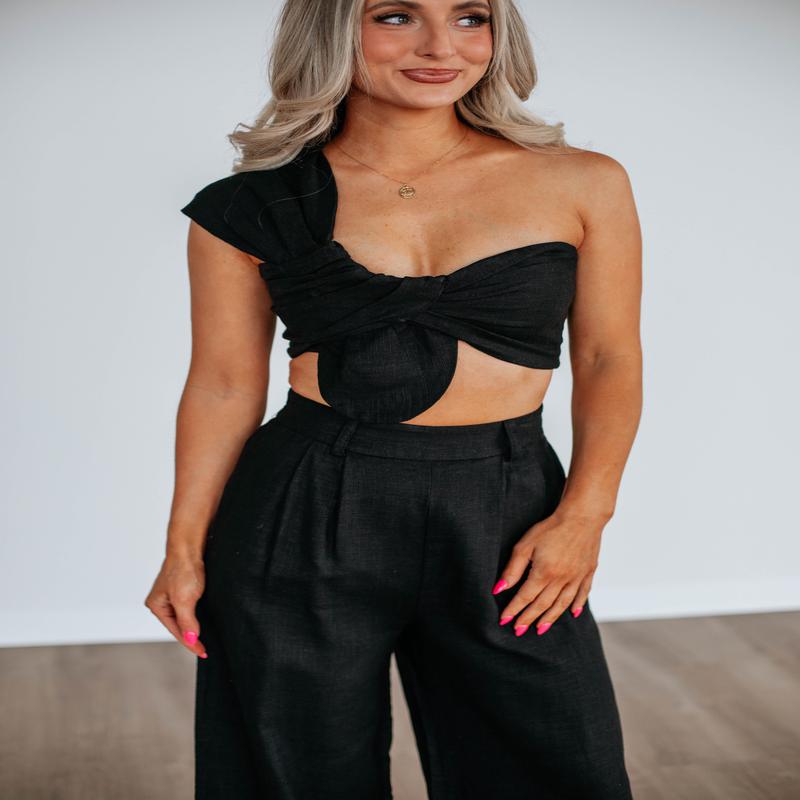 Soraya Two-Piece Linen Set