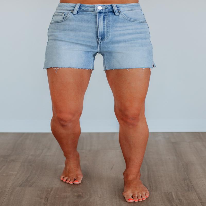 Tinley Risen Shorts - Light Wash