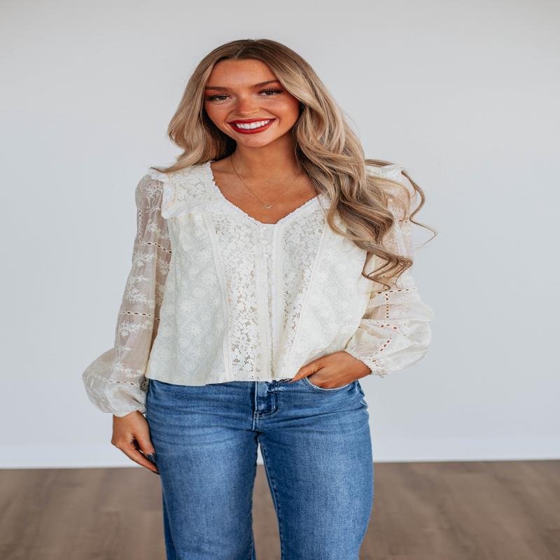 Arely Lace Blouse