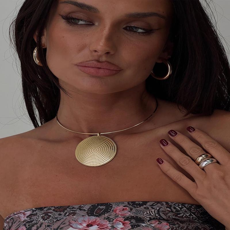 Charlise Pendant Necklace Gold