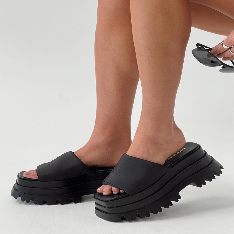 I Bet Platform Sandals Black