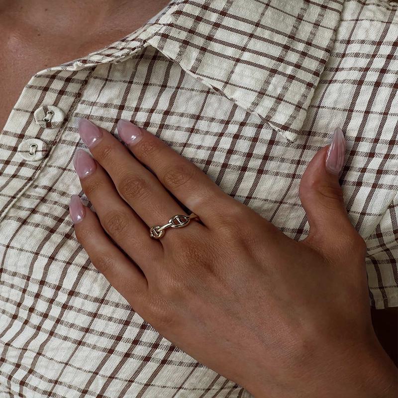 Hold Your Hand Ring Gold