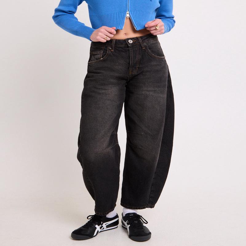 BDG Renae Barrel Denim Jeans