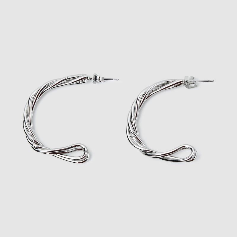 Gus Twisted Semi Hoops