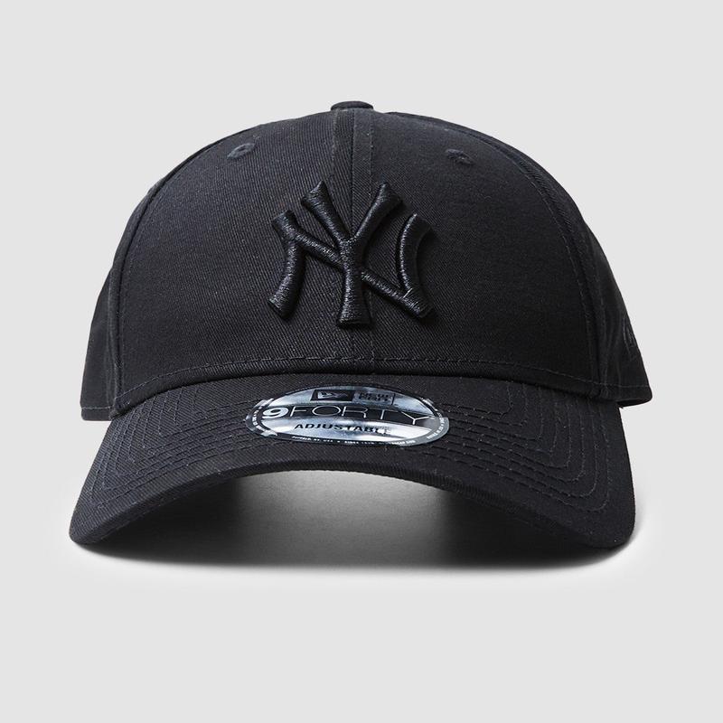 9Forty New York Yankees Cap Black