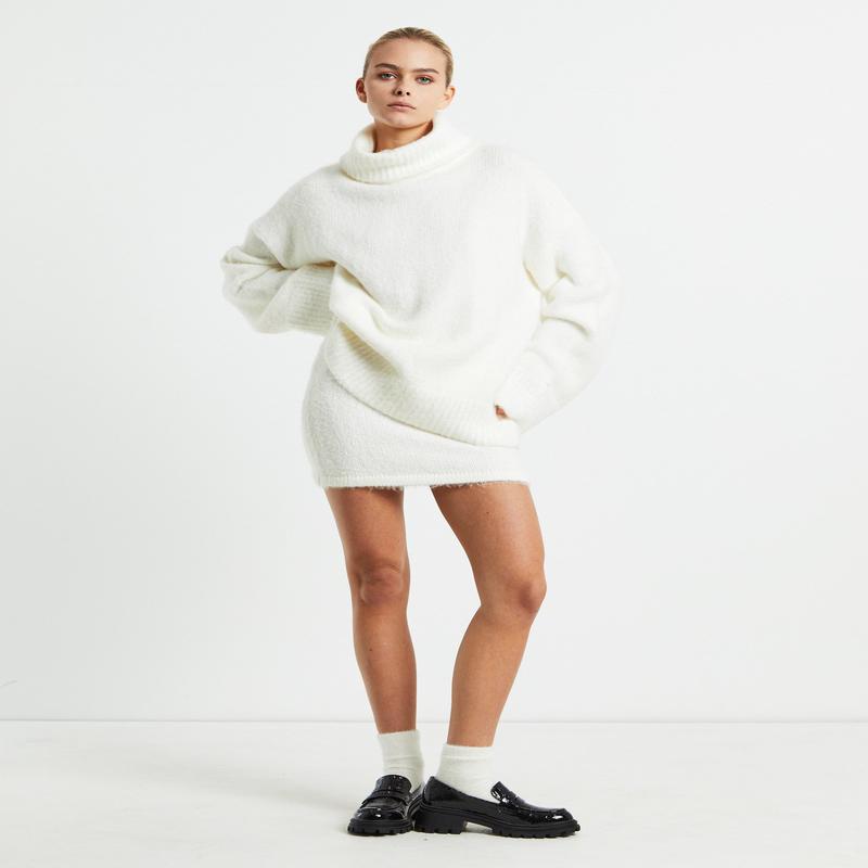 Winnie Mini Skirt White