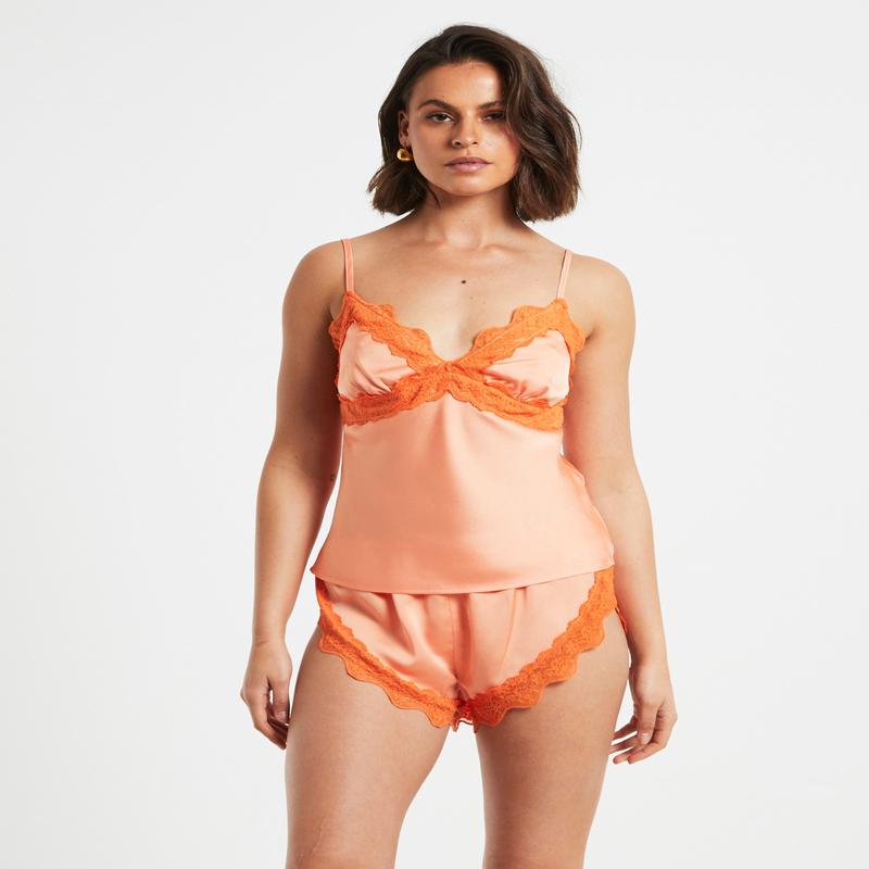 Xia Contrast Lace Trim Cami Top in Peach