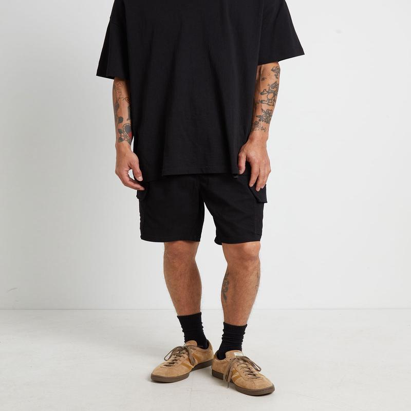 Cargo Shorts in Black