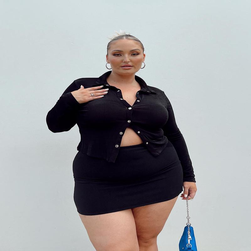 Selby Mini Skirt Black Curve Lower Impact