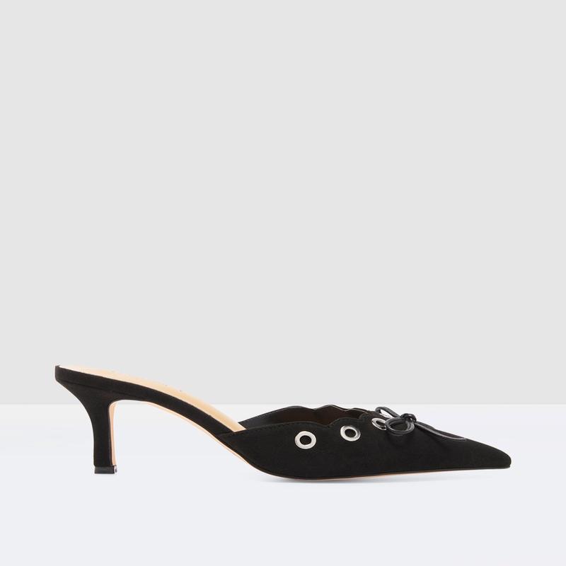 Eyelet Kitten Heels in Black
