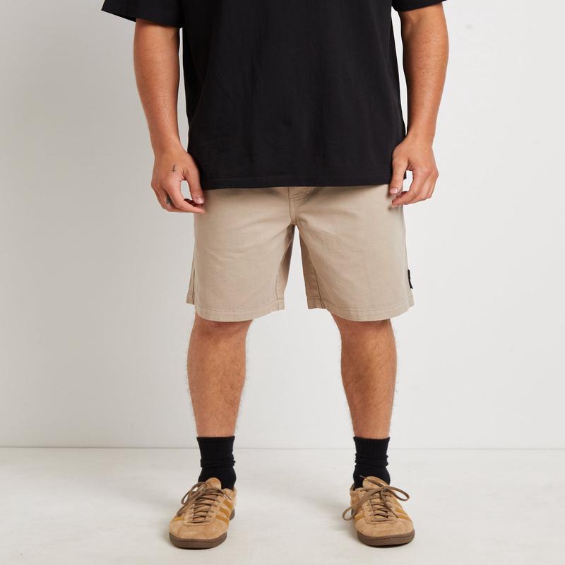 Gunner Hiker Shorts in Sand
