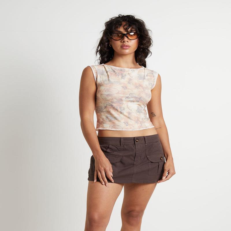 Maxine Tattoo Print Contrast Stitch Top in Assorted