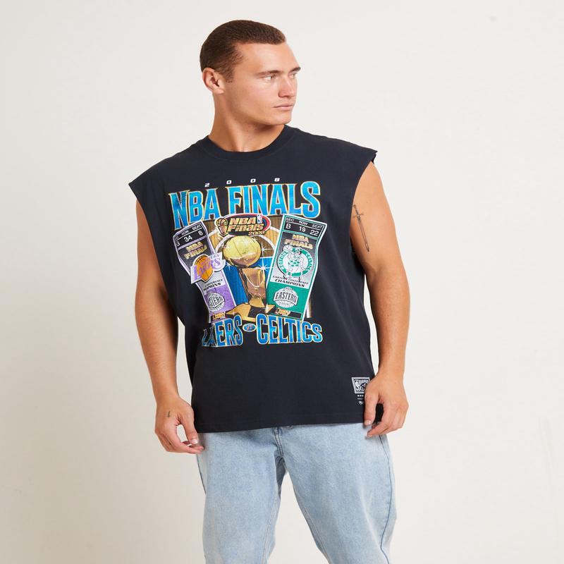 VS Muscle Top in Faded Black