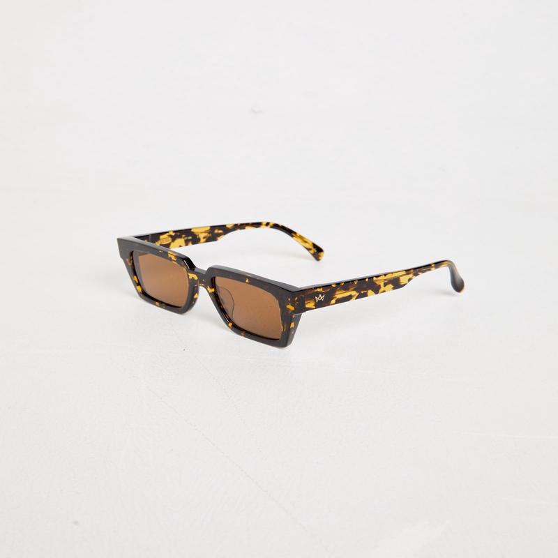 Lukie Large Sunglasses in Seventies Tort