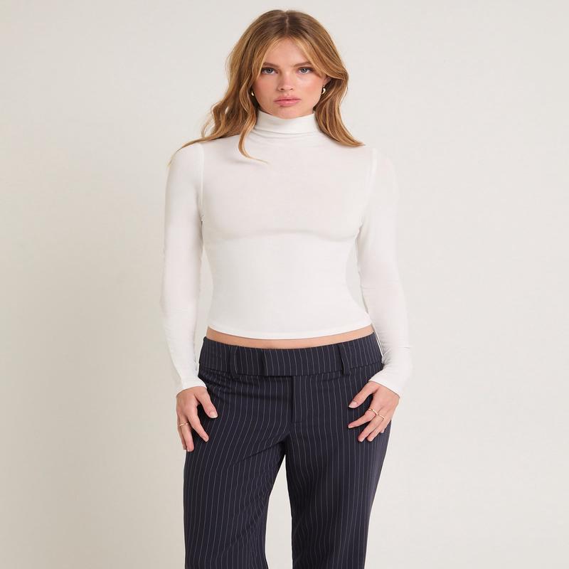 Slinky Long Sleeve Skivvy
