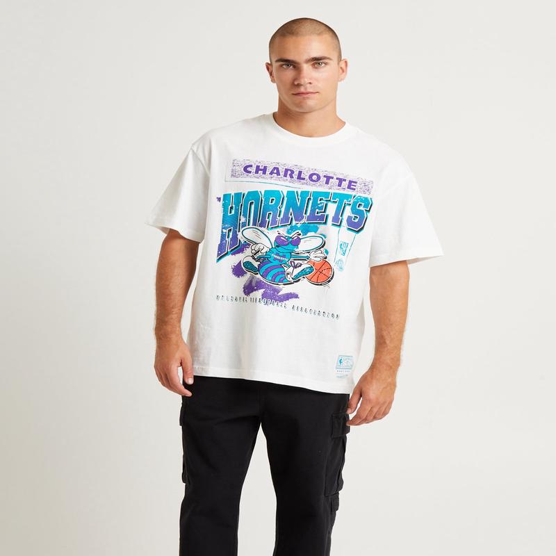 Brush Off 2.0 Hornets Short Sleeve T-Shirt Vintage White