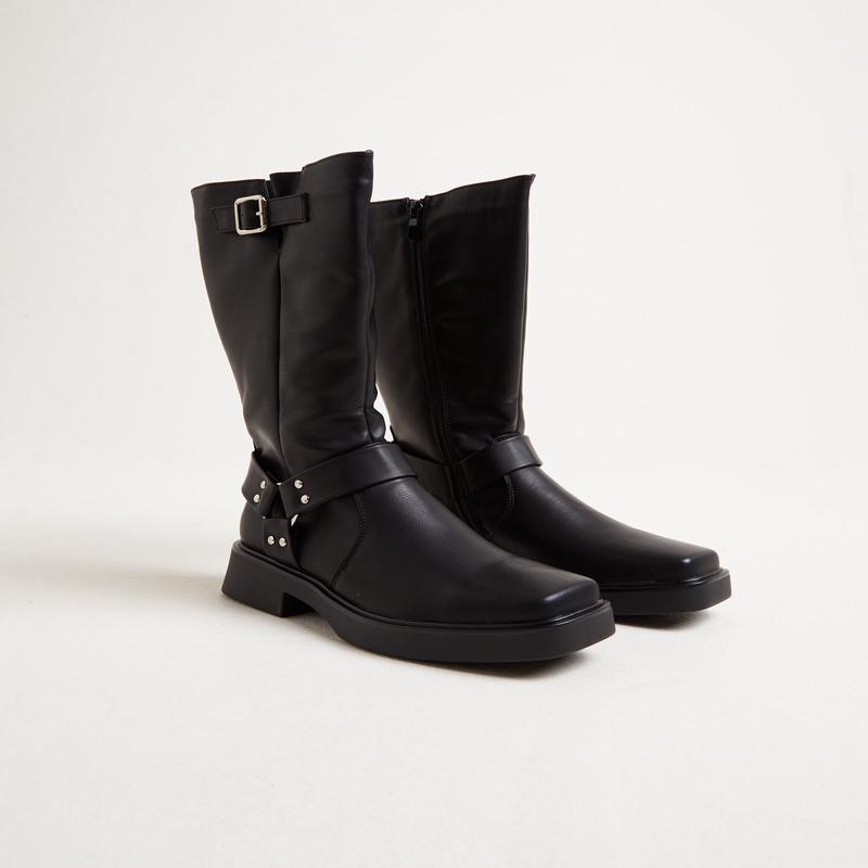 Edge Bot Boots in Black