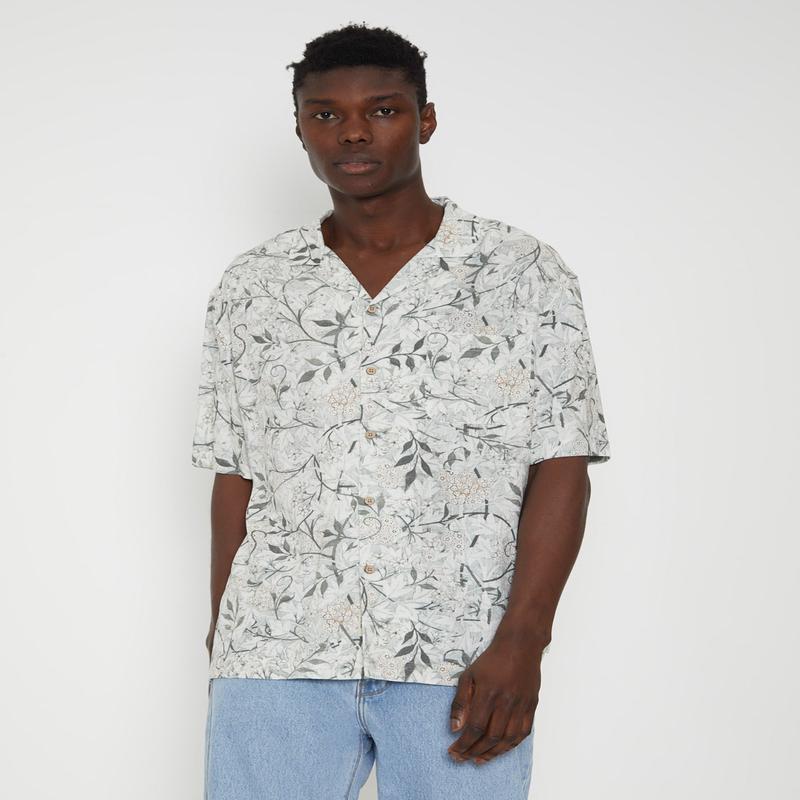 Leon Short Sleeve Resort Shirt in Green