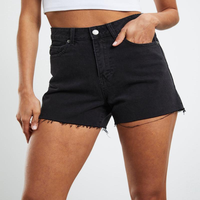 Nora Short Black Retro