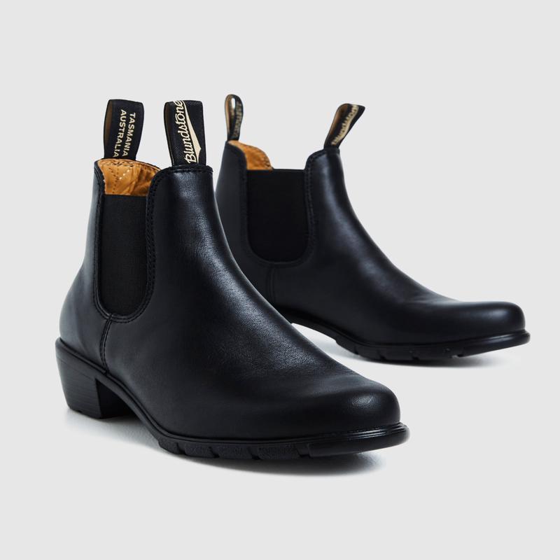 1671 Heeled Leather Boots Black