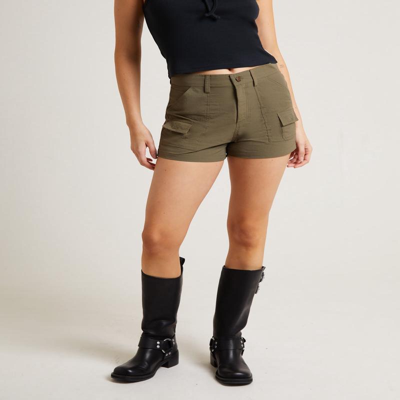 Tech Cargo Shorts in Khaki